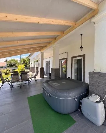 Mamo Vendeghaza Holiday home Poroszlo